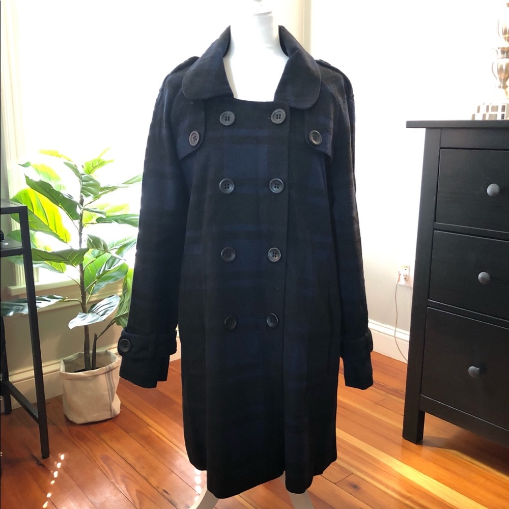 BB Dakota Navy Plaid Coat!